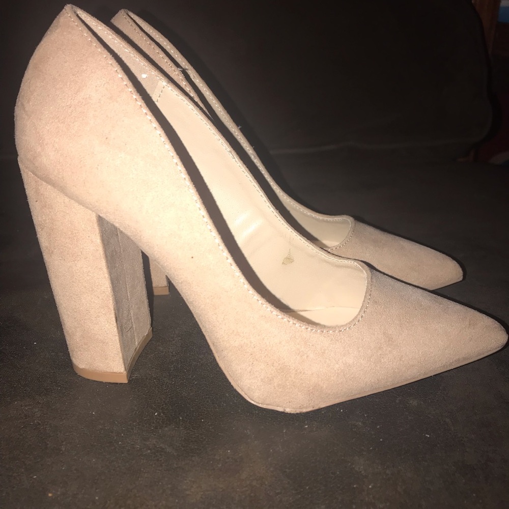 Qupid beige heels